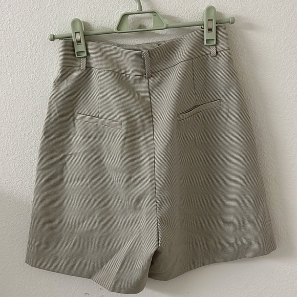New modref light brown houndstooth super high waisted shorts size small - Picture 2 of 5